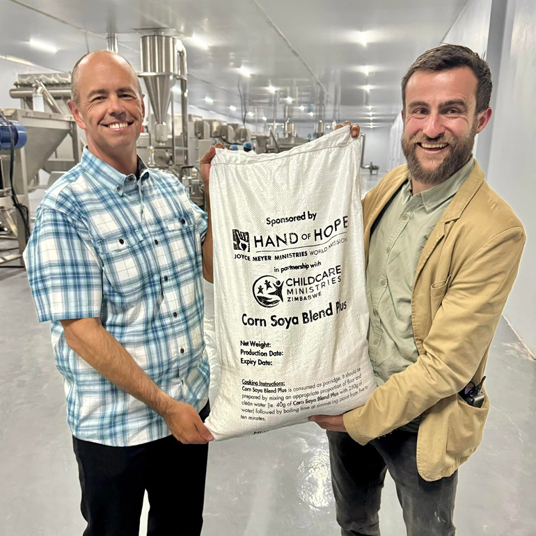 Foto: Die Hope Factory ist eröffnet! Brad Senekal und David Meyer